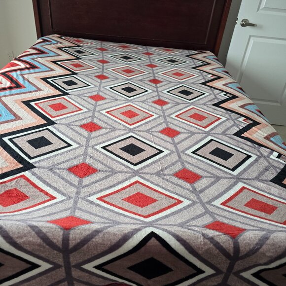 Soft Plush Blanket King Size - Picture 1 of 4